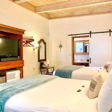 Breakers Boutique Inn 웨스트포트 외부 사진