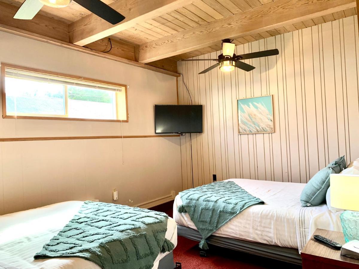Breakers Boutique Inn 웨스트포트 외부 사진