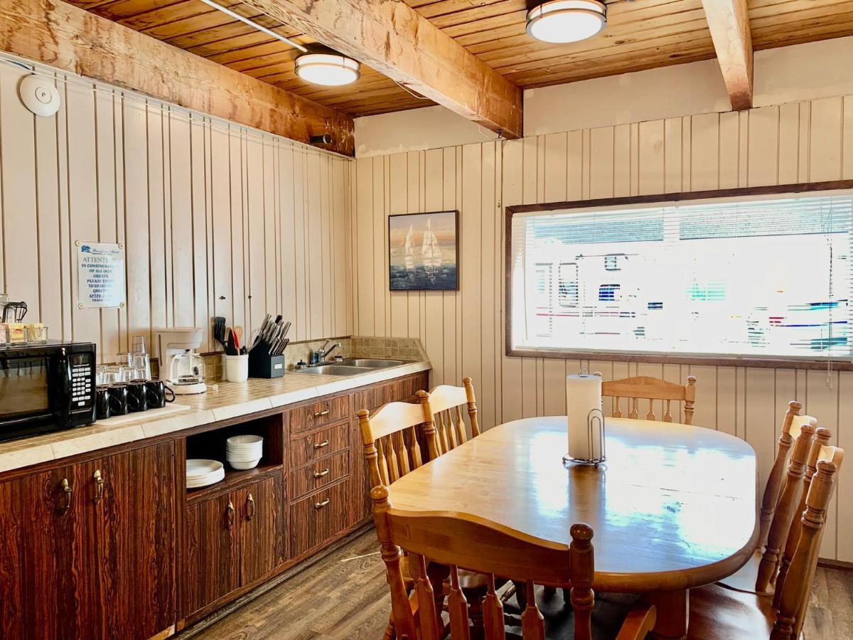 Breakers Boutique Inn 웨스트포트 외부 사진